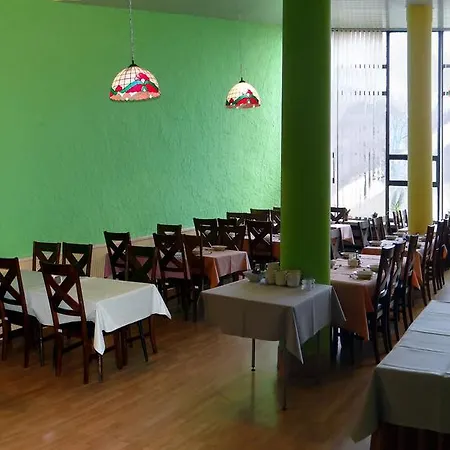 Resort Osrodek Szkoleniowo - Wypoczynkowy Relaks 3*