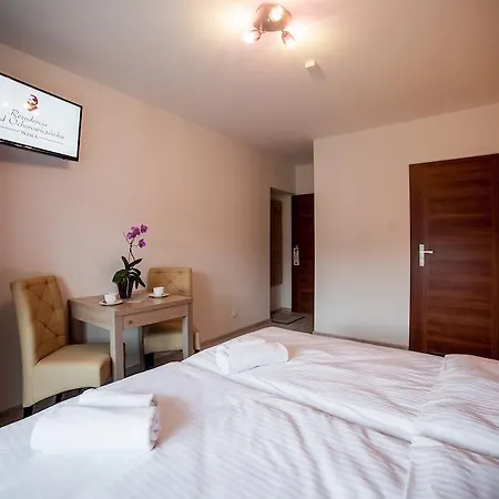 Bed & Breakfast Rezydencja Pod Ochorowiczowka