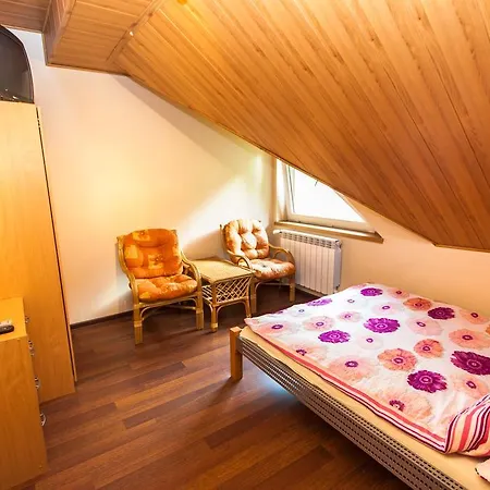 Gosciniec Zjazdowy Homestay *