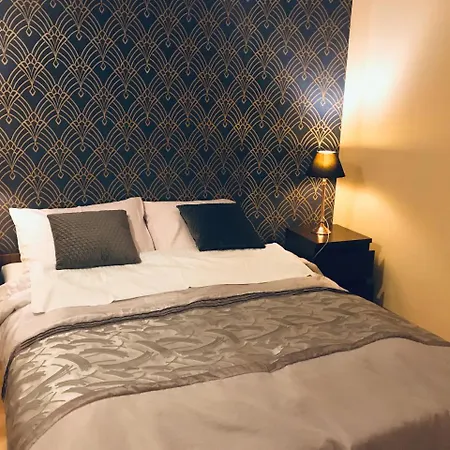 Pod Stara Skocznia Bed & Breakfast *