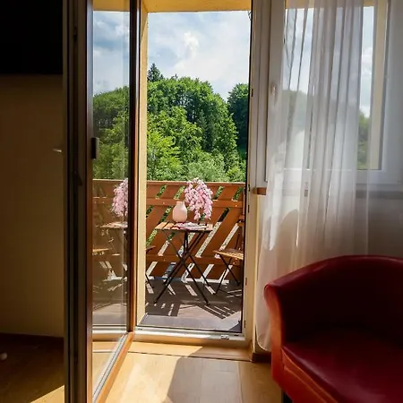 Apartament I Pokoje Goscinne U Lusi *