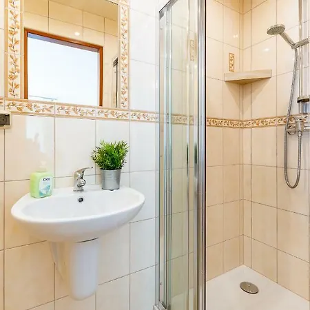 Apartament I Pokoje Goscinne U Lusi Homestay *