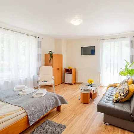 Homestay Apartament I Pokoje Goscinne U Lusi *