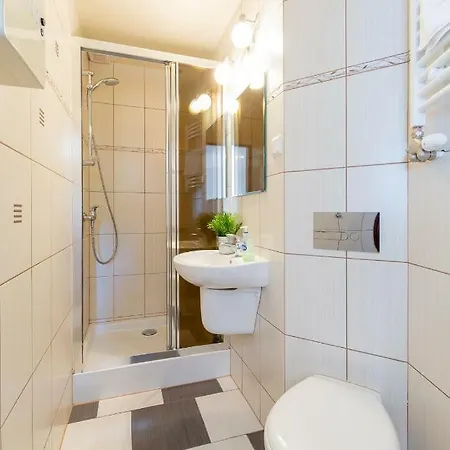 Apartament I Pokoje Goscinne U Lusi *