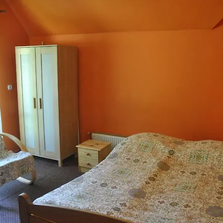 Pod Kasztanem Homestay *