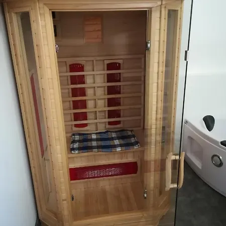 Apartament Przy Deptaku Z Sauna I Hydromasazem *