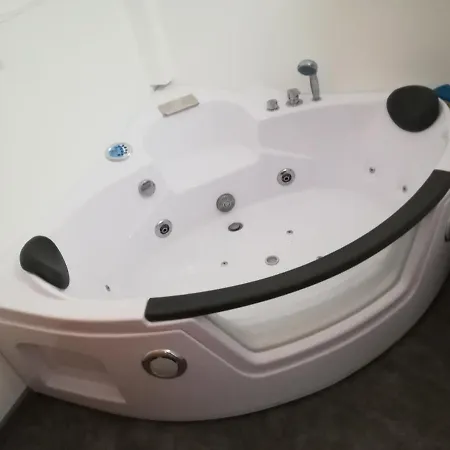 Apartament Przy Deptaku Z Sauna I Hydromasazem Apartment